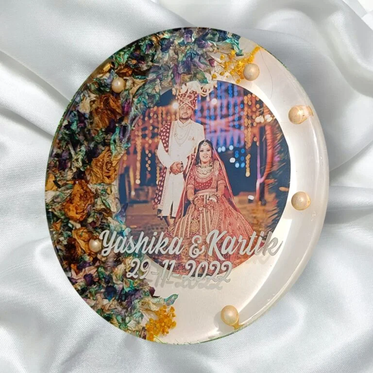 Varmala Preservation Photoframe in Resin 768x768