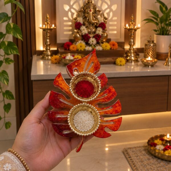 Amber Monstera Leaf Resin Pooja Platter 1