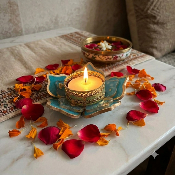 Divine Festive Decor Tealight Candle Holder 1